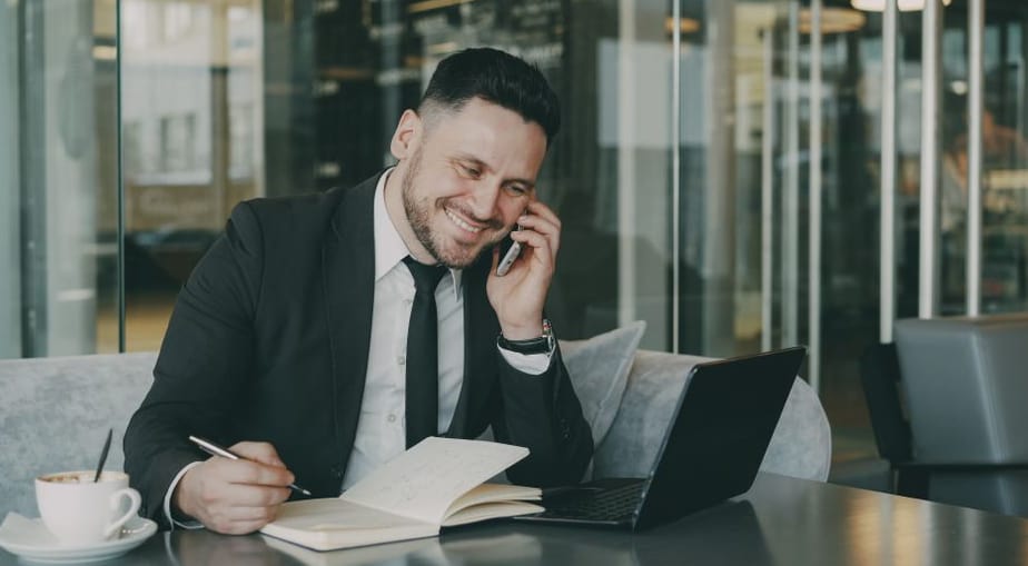 Call center agent at Hekidi answering a customer support call in Birmingham